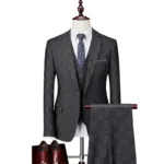 Eleganter Schwarzer Anzug mit Schattierten Karomuster